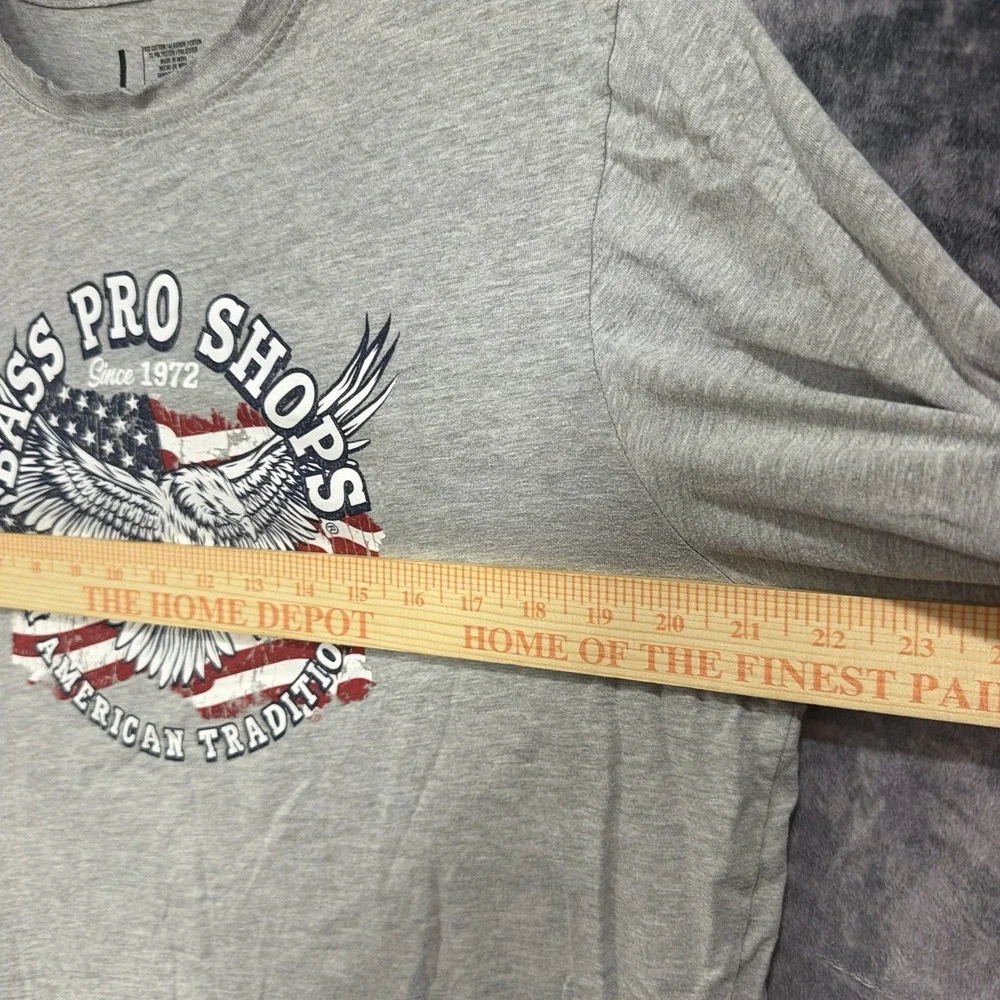 Bass Pro Shops Men's L (MED) T Shirt Gray American Flag Eagle Since 1972 Graphic